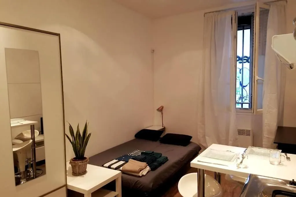 Functional Apartment, Belleville, Paris 11 Appartement
